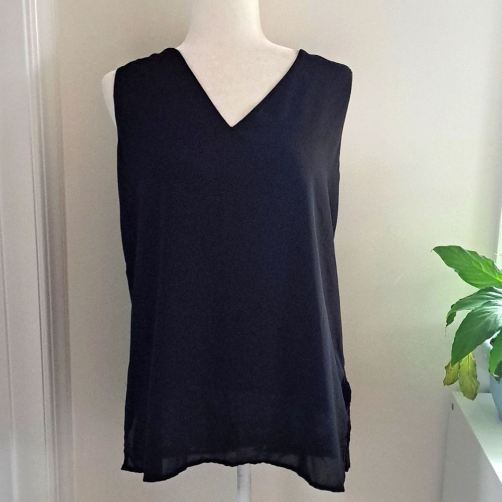 Michael Kprs Classic Black V-Neck Blouse size Large